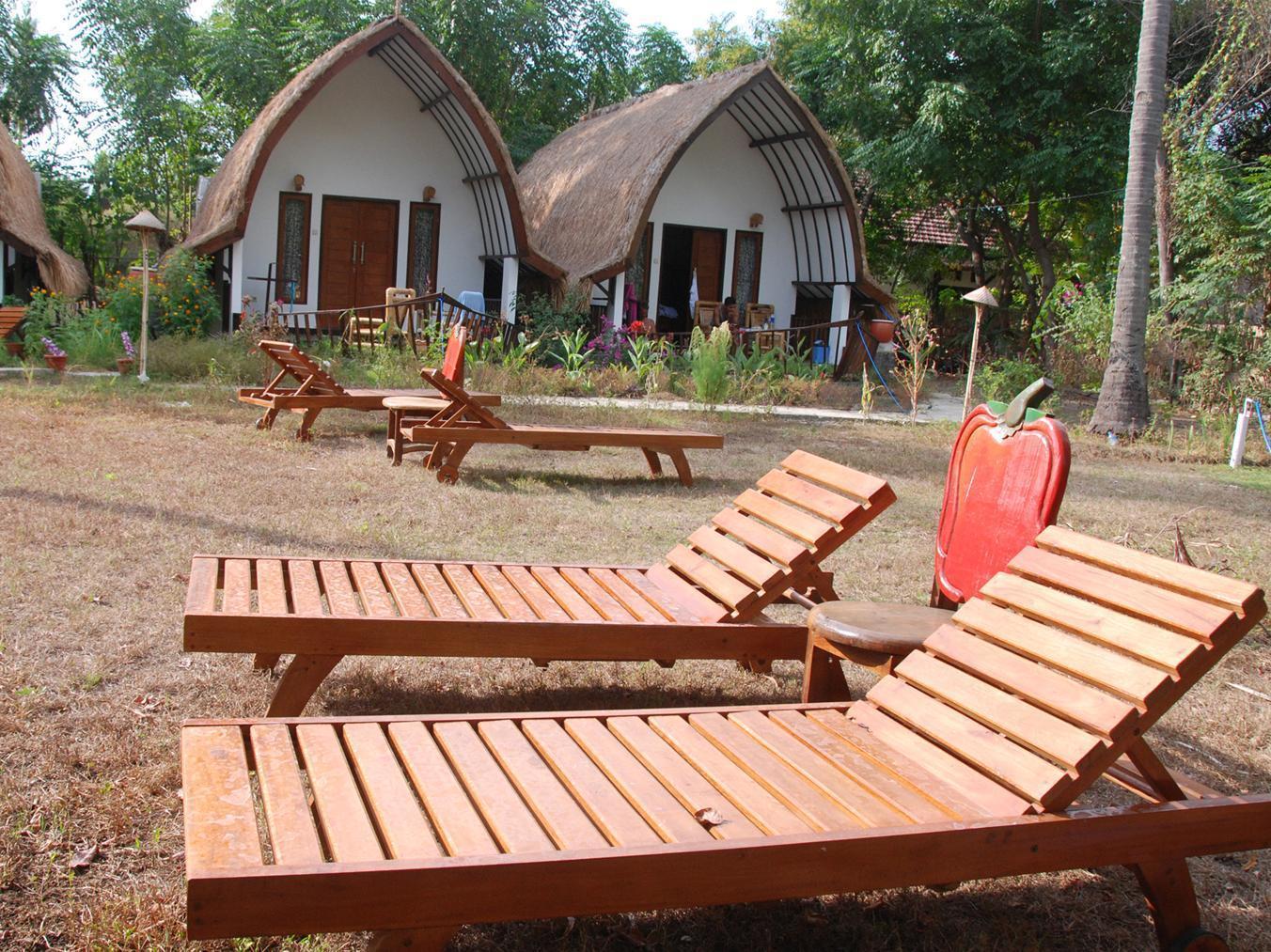 Mustika Ocean Lodge Gili Air Exterior photo